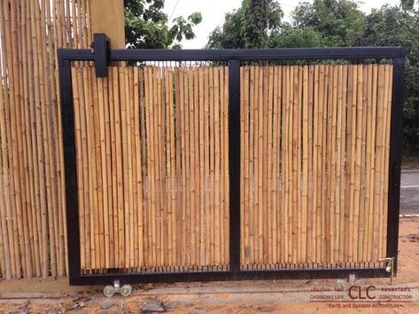 Bamboo Gate, Modern Gates, Bamboo Door, Earth Architecture, Coffee House Design, Bamboo Building, Bamboo House Design, Gate Way, Modern Gate