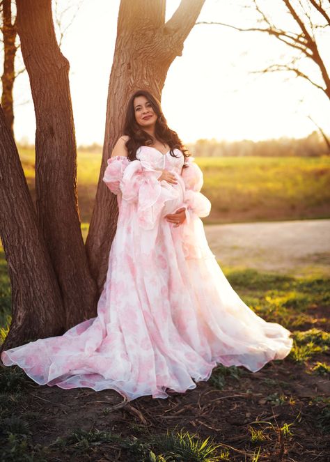 Maternity Shoot Dress, Fairytale Baby Shower, Kylie Jenner Baby, Floral Maternity Dress, Beautiful Maternity Dresses, Baby Shower Dress, Floral Maternity Dresses, Pregnancy Dress, Shower Dress