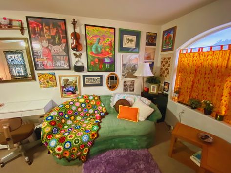 my bedroom/psychedelic/groovy/retro room/indie room/hannah.loveland/ 70s Rooms Bedrooms, 70s Bedroom Ideas Retro, Maximalist Retro Bedroom, Groovy Living Room Ideas, Funky Bedroom Inspirations, 70s Room Aesthetic Retro, Funky Room Inspiration, Retro Room Ideas 70s, 70s Home Decor Bedroom