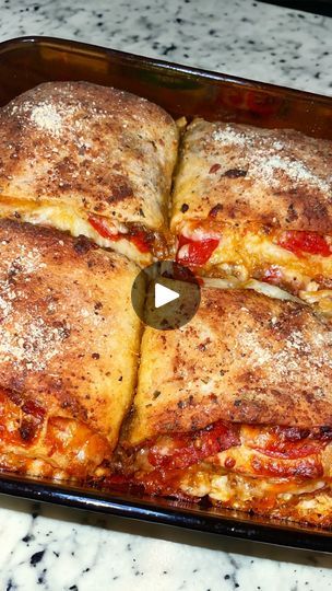 Sausage Pepperoni Stromboli, Pepperoni Stromboli, Stromboli Recipe Easy, Homemade Stromboli, Stromboli Recipe, Pizza Ideas, Baked Dinner Recipes, Sausage Pizza, Baked Ribs