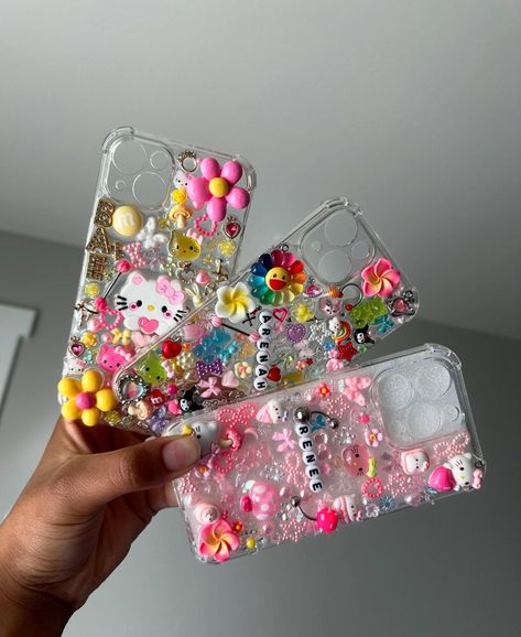 💕Cute handmade iPhone junk case keep in mind that all cases will not be EXACTLY as the ones in the pictures. I will try to make as similar as possible.  These are made upon ordering so 1-7 days max for me to make. (Most likely 3 days) Shipping is 2-5 business days. Contact if you have some questions about them or about custom phone case 💕 Cute Iphone 16 Cases, Iphone 16 Phone Case, Custom Coque Telephone, Junk Cases Iphone, Junk Phone Case, Junky Cases, Custom Phone Cases Diy, Phone Case With Pictures, Bling Phone Cases Diy