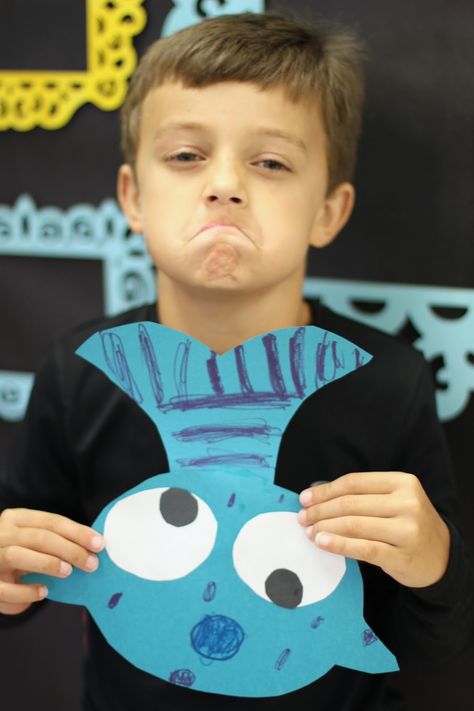 Pout Pout FIsh Freebie Student Pic, Friendship Preschool, Fish Crafts Preschool, Pout Pout Fish, Ocean Ideas, Practice Painting, Teaching Freebies, Fish Craft, Fish Activities