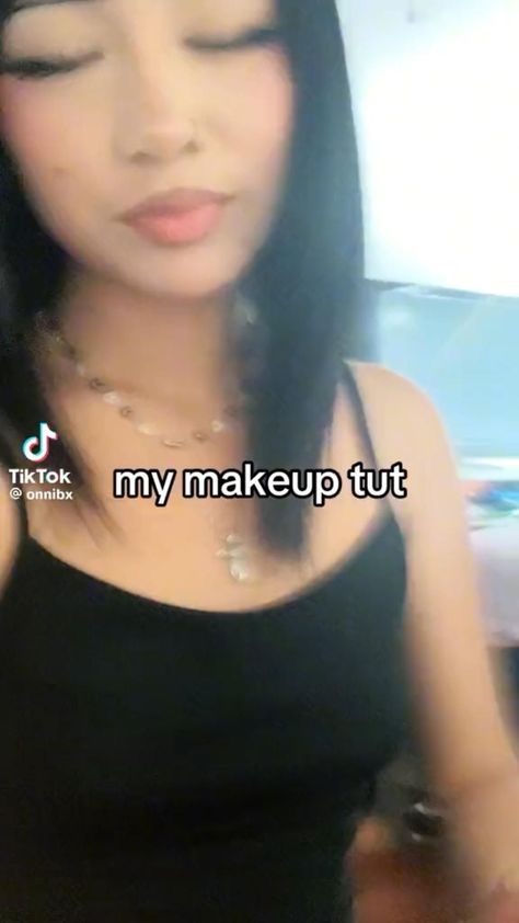 makeup tutorial Powerful Makeup, Grunge Makeup Tutorial, Latina Makeup Looks, Latina Makeup, Makeup Hacks Tutorials, Makeup For Black Skin, Swag Makeup, Makeup Help, Face Makeup Tips