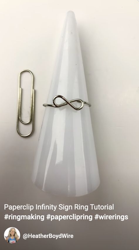 Infinity Ring Paper Clip, How To Make A Ring Out Of A Paper Clip, Diy Paperclip Rings, Paper Clip Rings, Paperclip Rings, Paperclip Ring, Paperclip Jewelry, Diy Paper Rings, How To Make Letters