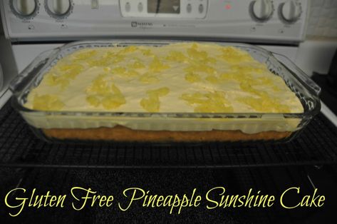 Patis Recipes, Gluten Free Cake Mix Recipes, Sunshine Cake Recipe, Pineapple Sunshine Cake Recipe, Gluten Free Yellow Cake Mix, Pineapple Sunshine Cake, Gluten Free Yellow Cake, Easy Pineapple Cake, Yellow Cake Mix Recipes