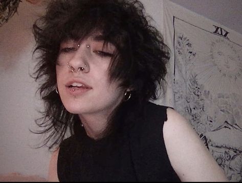 Masculine Piercings, Masculine Wolfcut, Rabastan Lestrange, Transition Goals, Gender Envy, Fluffy Hair, Looks Yummy, Dream Hair, Boy Hairstyles