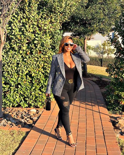 Boity Thulo Outfit, Boity Thulo, Dress Outfit Winter, Smart Attire, Running Errands Outfit, Cocktail Dress Outfit, Classy Outfits For Women, Office Casual Outfit, Stylish Celebrities