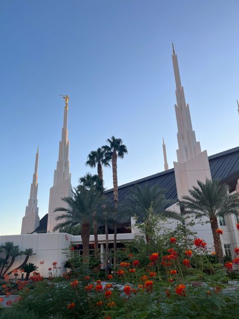 Las Vegas Temple, Temple Aesthetic, Gospel Art, Lds Temple Pictures, Church Girl, Temple Lds, Temple Pictures, Lds Temple, Lds Temples