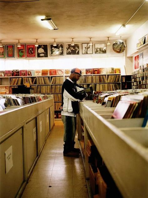 Music Bedroom, Arte Do Hip Hop, J Dilla, Hip Hop Classics, Mos Def, Vinyl Store, Stile Hip Hop, Real Hip Hop, Underground Hip Hop