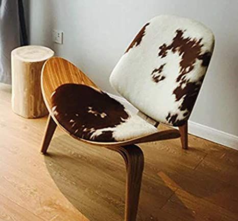 Cow Room, Living Room Furniture Modern, Furniture Business, Living Room Upholstery, Brown Cow, Shell Chair, Hans Wegner, Furniture Modern, Loft Apartment