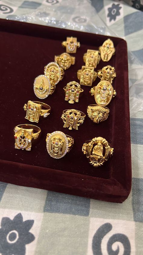 Balaji Rings For Men, Venkateswara Swamy Gold Rings For Men, Latest Gold Ring Designs, Venkateshwara Swamy, Sadio Mane, Mens Ring Designs, Gold Finger Rings, Gold Jewels Design, Rings Men