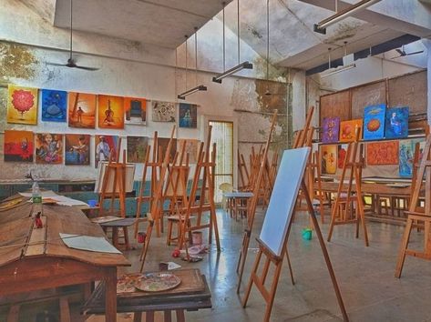 Random Buildings, School Building Design, Museum Interior, School Interior, Class Design, Studio Interior, Painting Studio, Art Academy, Interior Design Art