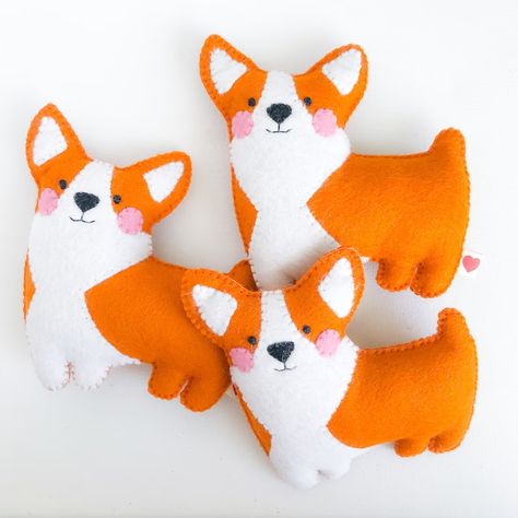 Felt Corgi Plush Pocket Toy Corgi Gift Dog Decor Dog Lover - Etsy Latvia Corgi Crafts Diy, Dog Felt, Corgi Crafts, Corgi Pattern Sewing, Felt Corgi, Felt Sausage Dog, Corgi Felt Ornament, Mini Corgi, Corgi Stuffed Animal