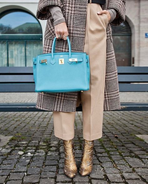 Socialites and their Hermes | Page 70 - PurseForum Turquoise Bag Outfit, Birken Bag, Loewe Hammock Bag, Hammock Bag, Aesthetic Bags, Colour Match, Popular Handbags, Bag Obsession, Outfit Shop