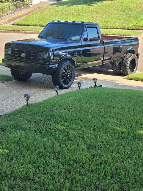 Bought it from a friend that bought it from a friend it sat for 12 years before I got it had faded red paint on it and parts that needed replacing  overall don't think I did to bad Diy Truck Mods, Dodge Dually, F350 Dually, Big Ford Trucks, Pickup Trucks For Sale, Ford Trucks F150, Ford Powerstroke, Dually Trucks, Truck Mods