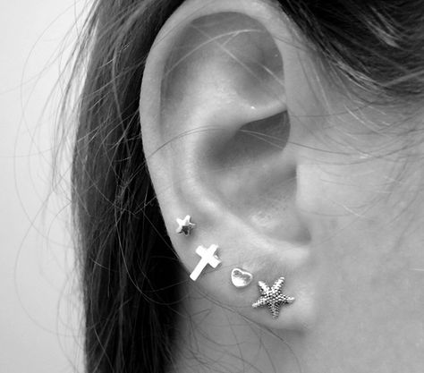 Ear piercings - fourth holes Fourth Ear Piercing, Fourth Piercing, Pretty Piercings, Ear Piercing, Tattoos And Piercings, Ear Piercings, Tatting, Ear Cuff, Piercings