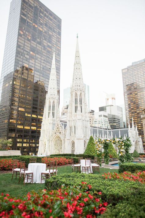 17 Distinctly New York Wedding Venues European Wedding Venue, Bridal Shower Venues, Rooftop Venue, City Wedding Venues, Brooklyn Winery, New York Wedding Venues, Austin Photography, Castle Wedding Venue, Garden Bridal Showers