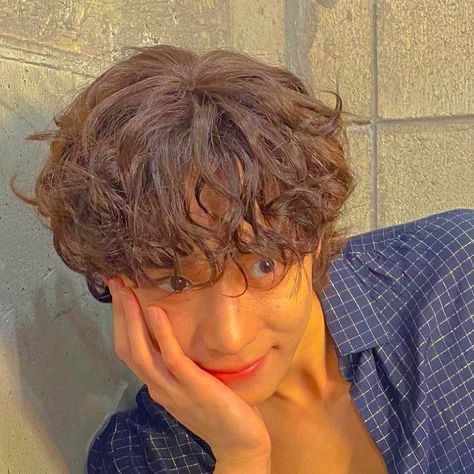 Men’s Perm Hair, Men Perm, Loose Perm, Kim Youngdae, Mens Haircuts Straight Hair, Curly Perm, Korean Street Fashion Men, Guy Hair, Haircuts Straight Hair