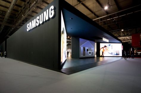 Samsung Reveals Smarter Integration with Built-in Appliances at EuroCucina 2018 – Samsung Global Newsroom Samsung Exhibition Booth, Podium Design, Samsung Home, Samsung Electronics, Exhibition Stall Design, Interactive Exhibition, Luxury Garage, Trade Show Booth Design, Stall Designs