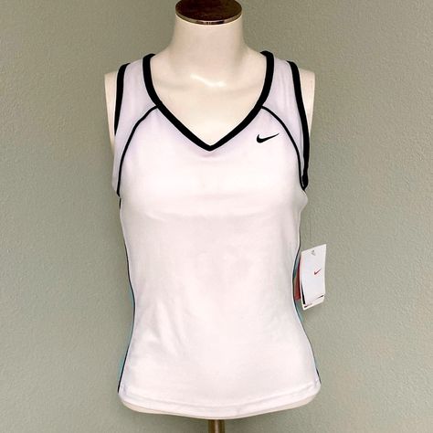 Tennis Fits, Volleyball Jersey, Nike Symbol, Tennis Top, Tennis Tank Tops, Nike Tank Top, Tennis Tops, Twin Outfits, Sport Shirts