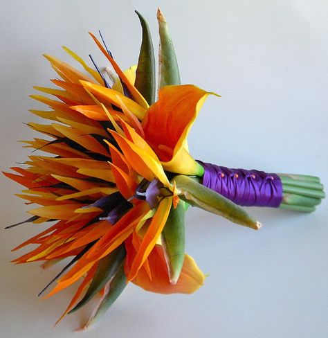 Bird Of Paradise Bridal Bouquet, Birds Of Paradise Wedding, Bird Of Paradise Bouquet, Tiki Wedding, Bird Of Paradise Wedding, Indian Wedding Deco, Tropical Flowers Bouquet, Tropical Bridal Bouquet, Tropical Wedding Bouquets