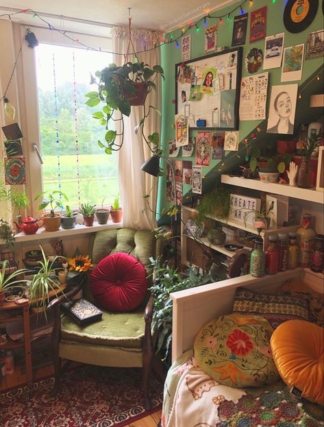 Lots Of Plants, Deco Studio, Aesthetic Rooms, Pretty Room, Dreamy Room, Maximalism, My Bedroom, Dream Room Inspiration, Apartment Inspiration