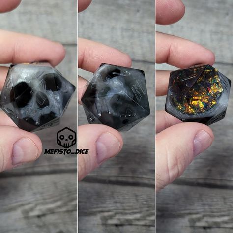 Dnd Kit, D&d Dice, Dnd Shenanigans, Dice Ideas, Cool Dnd Dice, Pretty Dice, Skull Dice, Dnd Diy, Crystal Dice