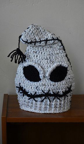 Boogie Hat pattern by Hook Addict Oogie Boogie Hat, Crochet Skull Patterns, Crochet Character Hats, Crochet Skull, Costumes Couples, Crochet Disney, Halloween Crochet Patterns, Haken Baby, Holiday Crochet