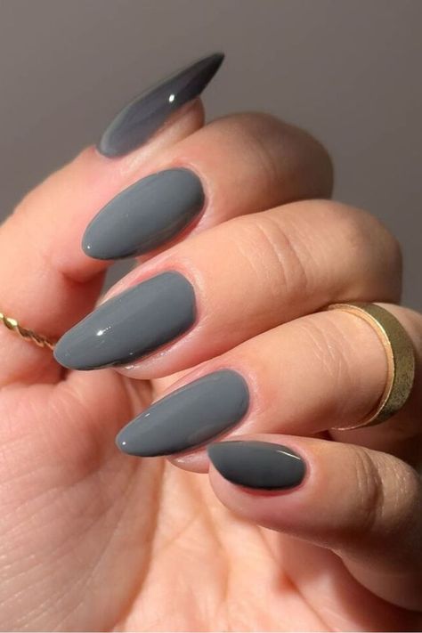 This mani is proof that a bit of nutty shapes can elevate gray nails to new heights! These almond cuties deserve their own spotlight, and when they’re this adorable, no further details or decorations are necessary. You’ll love this set and come back to it even in warmer months! //photocredit:@claudia_hrnandez Gray Nails Ideas, Gray Nails, Manicure Ideas, Nails Ideas, Come Back, Fall In Love, Almond, In Love, Manicure