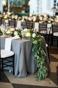 Draped Greenery Wedding, Wedding Table Clothes Ideas, Wedding Table Garland, Table Garland, Deco Champetre, Wedding Table Linens, Yacht Club Wedding, Grey Wedding, Dusty Miller