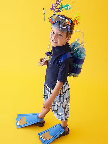 Don't put your child's summer swim gear into storage quite yet--use it for this DIY scuba diver costume! Add 2-liter soda bottles for "air tanks." #Halloween http://www.parents.com/holiday/halloween/costumes/diy-costume-ideas/?socsrc=pmmpinhwc092512ScubaDiver Scuba Diver Costume, Diy Fantasia, Diy Costumes Kids, Homemade Halloween Costumes, Handmade Costumes, Manualidades Halloween, Homemade Costumes, Fantasias Halloween, Scuba Diver