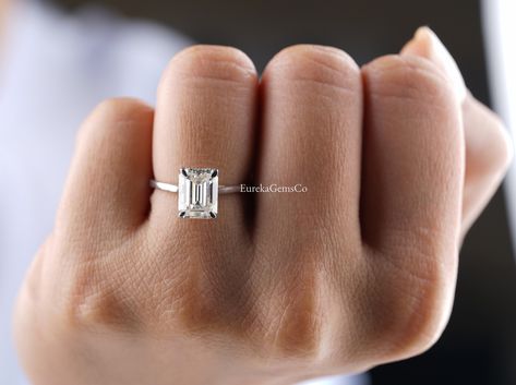 White Gold Emerald Ring, Emerald Cut Solitaire, Emerald Cut Moissanite Engagement Ring, Emerald Cut Engagement Ring, Antique Jewelry Rings, Emerald Ring Gold, Emerald Cut Engagement, Emerald Cut Moissanite, Wedding Rings Halo