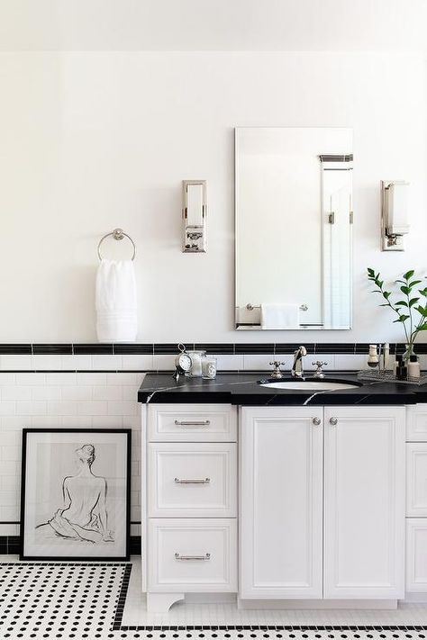 Bathroom inspiration for your home. White And Black Bathroom, Black Marble Floor, Design Interior Baie, Black Marble Bathroom, Black Countertop, Marble Bathroom Floor, Diy Bathroom Vanity, White Tile Floor, Room Tiles