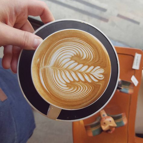 Rosetta Latte Art, Latte Art Tattoo, Latte Art Aesthetic, Art Goals, 2024 Board, Tea Bag Art, Americano Coffee, Coffee Latte Art, Foam Art