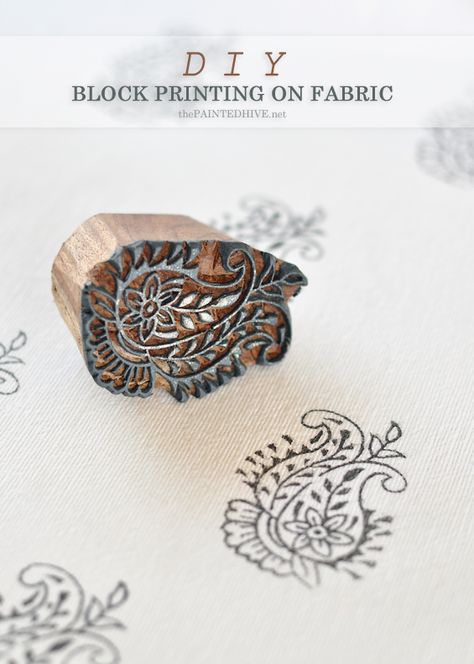 DIY Block Printing on Fabric | The Painted Hive Diy Block Printing, Block Printing On Fabric, Draps Design, Diy Interior Decor, Block Printed Textiles, Diy Blocks, Fabric Stamping, Block Printing Fabric, Block Printing