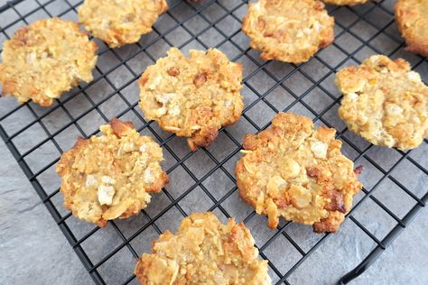 Sugar Free Ginger & Almond Florentines Almond Florentines, Low Carb Christmas, Sweet Bites, Tv Chefs, Candied Ginger, British Bake Off, Great British Bake Off, Ginger Recipes, Keto Meal Prep