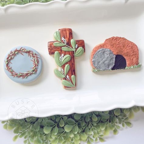 Madison Bagley on Instagram: “A lot can happen in just 3 days🤍 Happy Easter y’all! ⠀ ⠀ Cross and tomb from @kaleidacuts ⠀ ⠀ ⠀ #happyeaster #eastercookies #crosscookies…” Tomb Cookies Easter, Easter Cross Sugar Cookies Decorated, Christian Easter Cookies Decorated, Gemstone Cookies, Easter Cross Cookies, Christian Cakes, Cottage Food, Cross Cookies, Farm Cookies