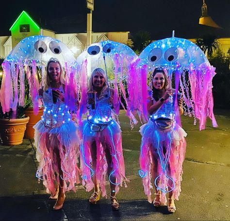 Under The Sea Group Costume, Jelly Fish Costume Women, Fish Tank Costume, Underwater Theme Outfit, Under The Sea Fancy Dress, Under The Sea Family Costumes, Jellyfish Fancy Dress, Sea Creatures Costumes, Under The Sea Party Outfit