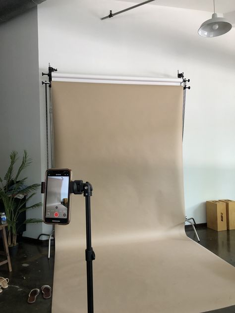 Tiktok Live Background Ideas, Outdoor Photo Studio, Photography Office Ideas, Photo Studio Interior, Studio Background Ideas, Mini Photo Studio, Photography Home Office, Photo Studio Design, Art Studio Room