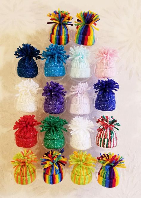 Winter Pins, Winter Hats, Christmas Crafts, Hats, Christmas