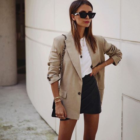 Outfit Mit Blazer, Simple Work Outfits, Blazer Fits, Look Retro, Mode Casual, Stil Inspiration, Looks Street Style, Ținută Casual, Modieuze Outfits