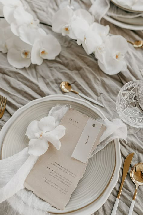 White Wedding Table Setting, Gold Cutlery, Wedding Table Setting, Neutral Wedding, Minimal Wedding, Wedding Table Settings, Wedding Tablescapes, Wedding Mood Board, Wedding Signage