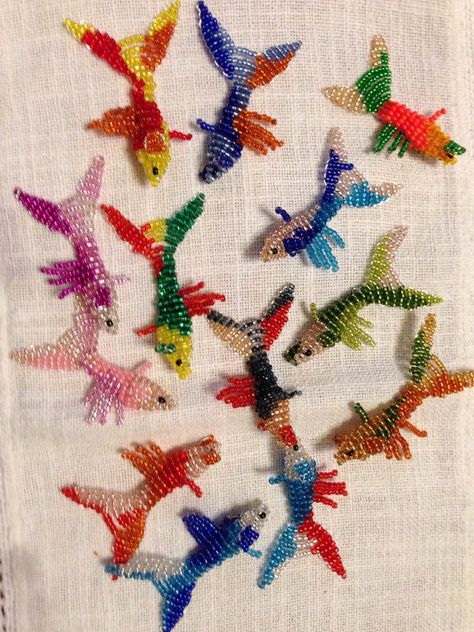 3d Bead Art, 3d Beaded Animals Patterns, Bead Animals Patterns, Bead Color Patterns, Patterns For Bracelets, Pony Bead Animals, Beaded Fish, Jewels Diy, Бисер Twin