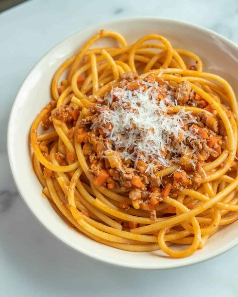 Tofu Bolognese Tofu Bolognese, Comforting Meals, Vegan Bolognese, Vegan Beef, Vegan Mexican Recipes, Protein Pasta, Vegan Tofu, Vegan Pasta Recipes, Vegan Kitchen