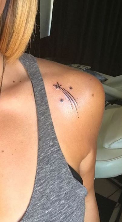 Star Tattoo On Shoulder, Best Star Tattoos, Firework Tattoo, Shooting Star Tattoo, Small Star Tattoos, Shoulder Tats, Star Tattoo Designs, Star Tattoo, Shoulder Tattoos