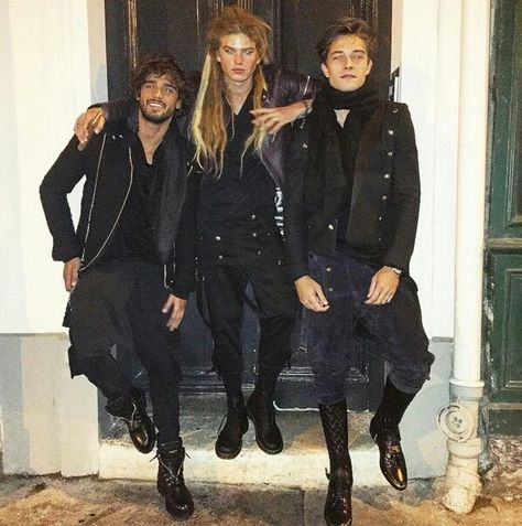 Chico Lachowski, Jordan Barrett, Jessica Clement, Grunge Couple, Marlon Teixeira, Francisco Lachowski, Jordan Model, Beard Hairstyle, King A