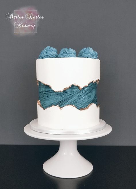 Fault Line Cake Design, 30th Cake, Camera Cake, Fault Line Cake, Grooms Cakes, Elegant Birthday Cakes, Cake Decorating Frosting, Creative Birthday Cakes, Cake Trends