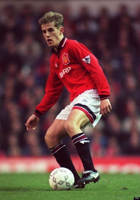 Phil Neville, Manchester United Images, Ryan Giggs, Bristol Rovers, Manchester United Legends, Manchester United Players, Football Stars, Sir Alex Ferguson, Football Legends