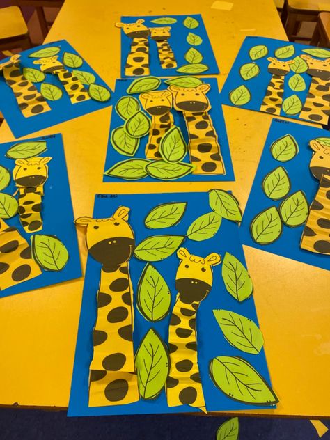 Zebra Craft, Jungle Theme Classroom, Kiss Art, Jungle Theme, Animal Crafts, Jungle Animals, Classroom Themes, Zoo Animals, Toddler Crafts