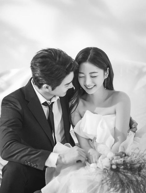 Korean Wedding Photography Studios, Korean Prewedding, Korean Photoshoot, Couple Shooting, Shooting Studio, Korean Wedding Photography, Photoshoot Wedding, Photography Studios, Korean Wedding